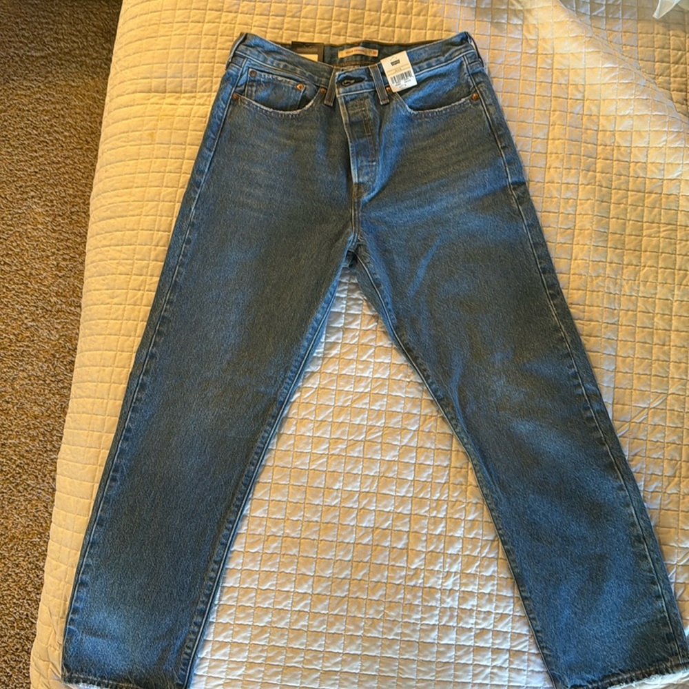 Levi wedgie straight